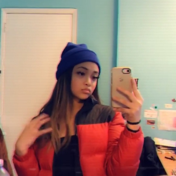 Profile Picture of Megan Brillantes (@mbrillantes_) on Poshmark