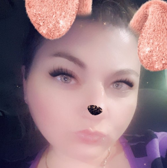 Profile Picture of Nicole Wickliffe (@nicolewickliffe) on Poshmark