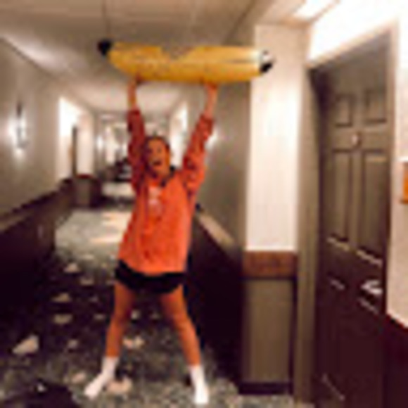 Profile Picture of Molly Truskett (@mtruskett) on Poshmark