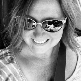 Profile Picture of Lori DeVries (@bullsgrrl) on Pinterest