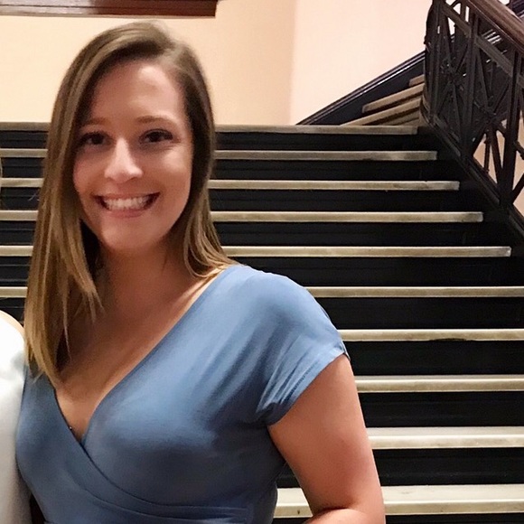 Profile Picture of Paige Lindgren (@paige_lindgren) on Poshmark