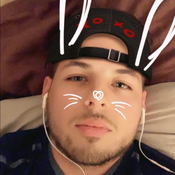 Profile Picture of Paul George (@paulyg124) on Poshmark