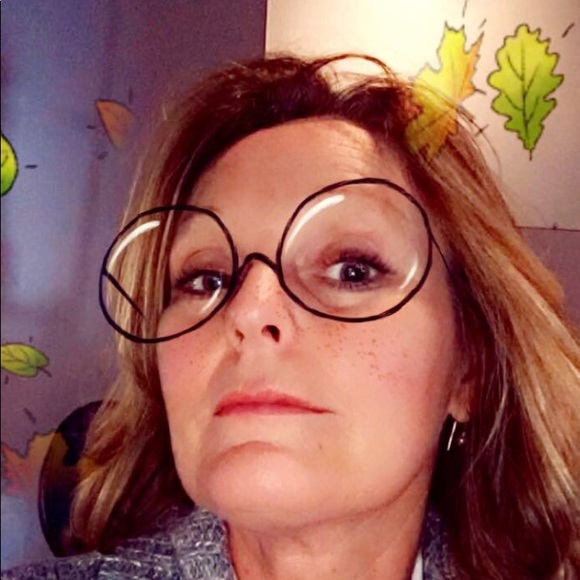 Profile Picture of Katherine King (@kcking68) on Poshmark