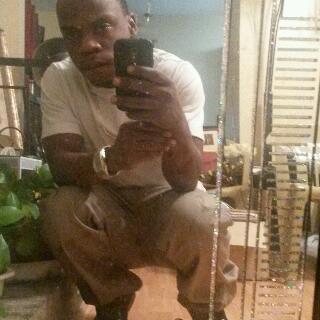 Profile Picture of Dwayne (@LilWagg2013) on Twitter