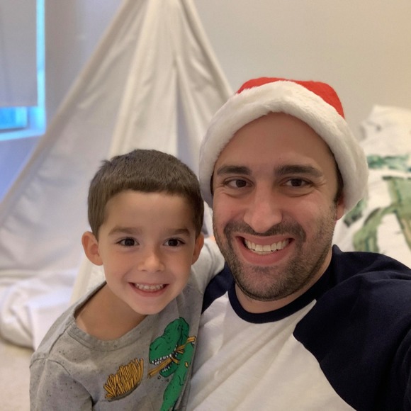 Profile Picture of David Reznick (@reznickda) on Poshmark