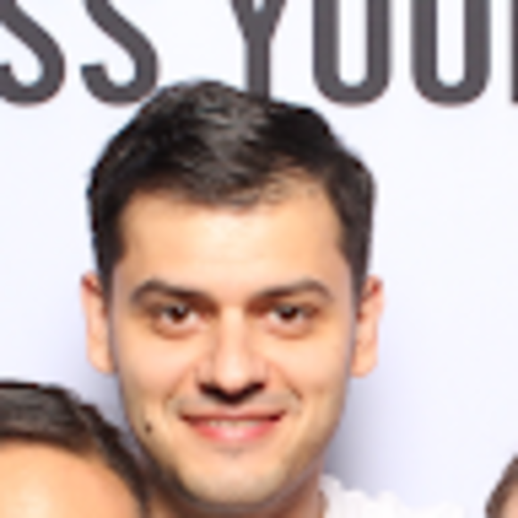 Profile Picture of Vlad Stefanescu (@vladcornelstf) on Poshmark