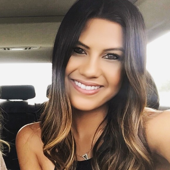 Profile Picture of Meagan Fidone (@meaggy_alix) on Poshmark