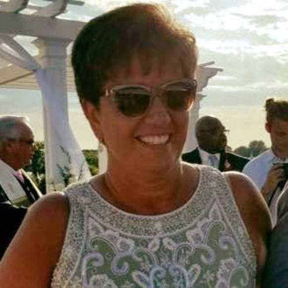 Profile Picture of Rita Walsh menard (@face1084) on Poshmark