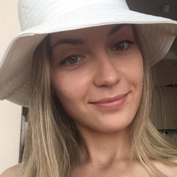 Profile Picture of Katerina Vasilyeva (@ekaterinavas31) on Poshmark