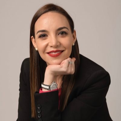 Profile Picture of Karen Lozano (@KarenArlen) on Twitter