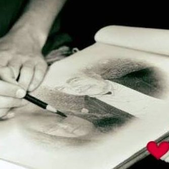 Profile Picture of Christine Karas (@ChrisArak) on Twitter