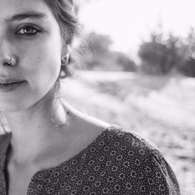 Profile Picture of Lara E. Marty (@LeMarty_) on Twitter