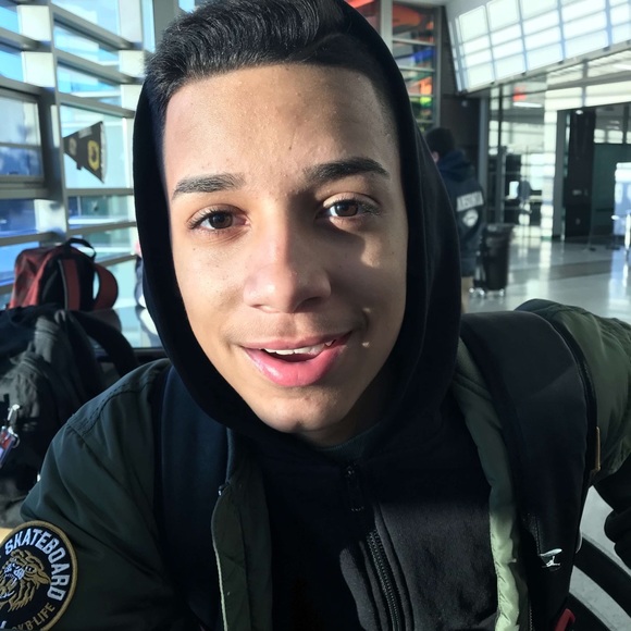 Profile Picture of Kevin Peralta (@dynastywar6) on Poshmark