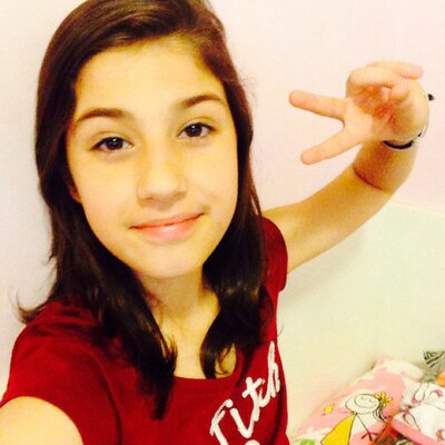 Profile Picture of Alice Kraeski Costa (@@uva_amassada) on Twitter
