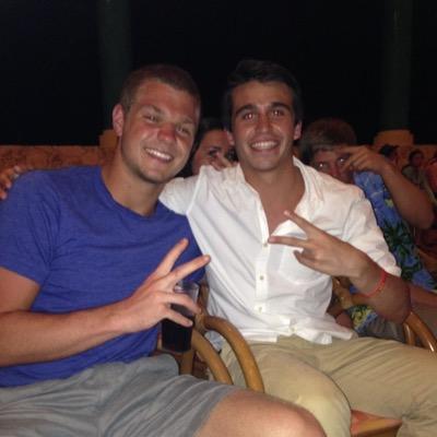 Profile Picture of Matt Veenstra (@Mattyv_12) on Twitter