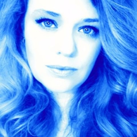 Profile Picture of Pamela Hughes (@pamelahughes124) on Poshmark