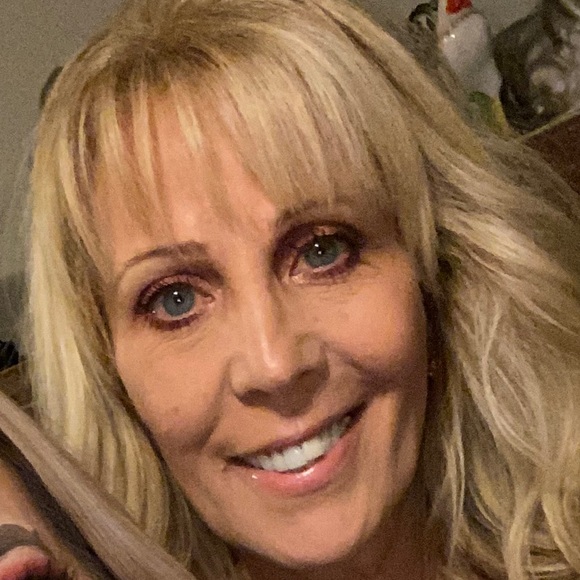 Profile Picture of Barbara Moody (@babsmoody60) on Poshmark