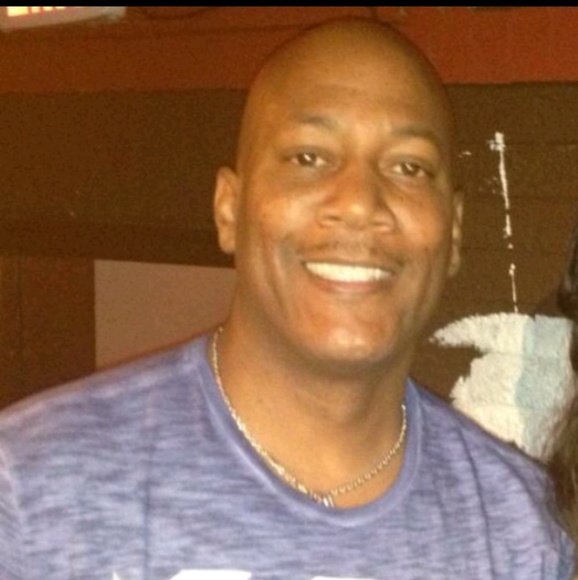 Profile Picture of Miles James (@darhaynes) on Poshmark