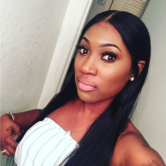 Profile Picture of Pamela Dixon (@blaqivey) on Poshmark