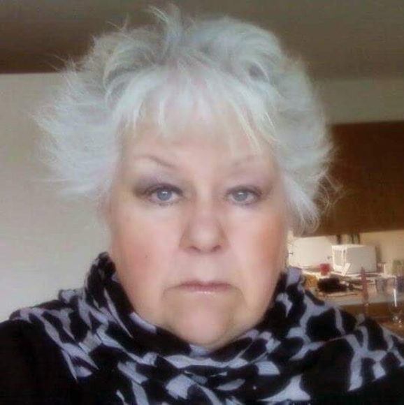 Profile Photo of Barbara Brander (@barbbrander73) on Poshmark