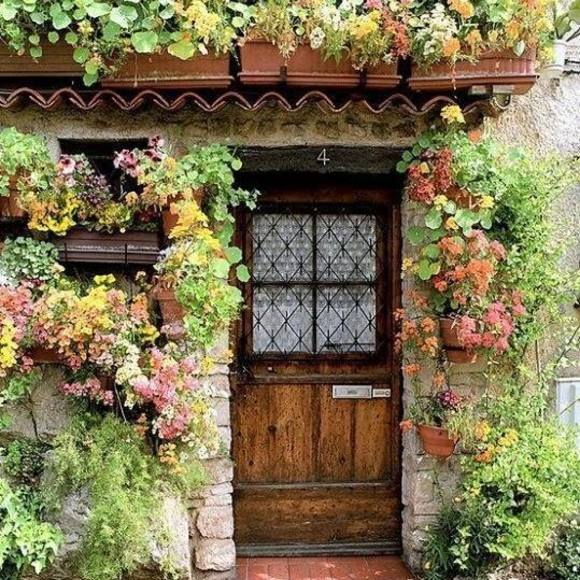 Profile Picture of Laurie Mckay (@themckz) on Poshmark