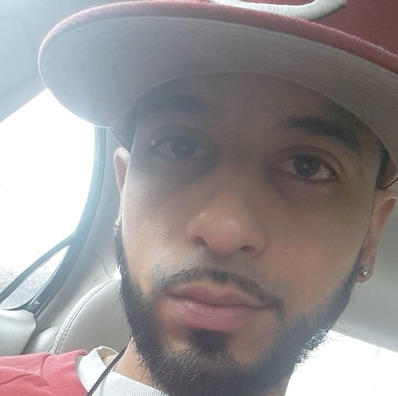 Profile Picture of Jonathan Otero (@oteroj) on Poshmark