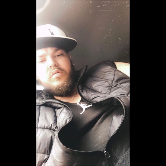 Profile Picture of Leo Padilla (@leopadillaaa) on Poshmark