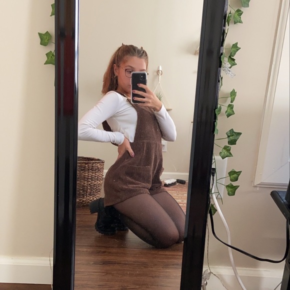 Profile Picture of Julia Doherty (@jgdoher) on Poshmark