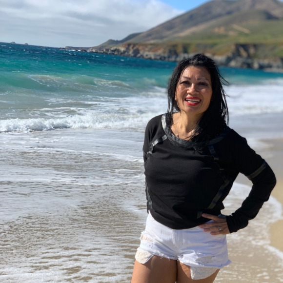 Profile Picture of Teng lorenz Lorenz (@t20lorenz) on Poshmark