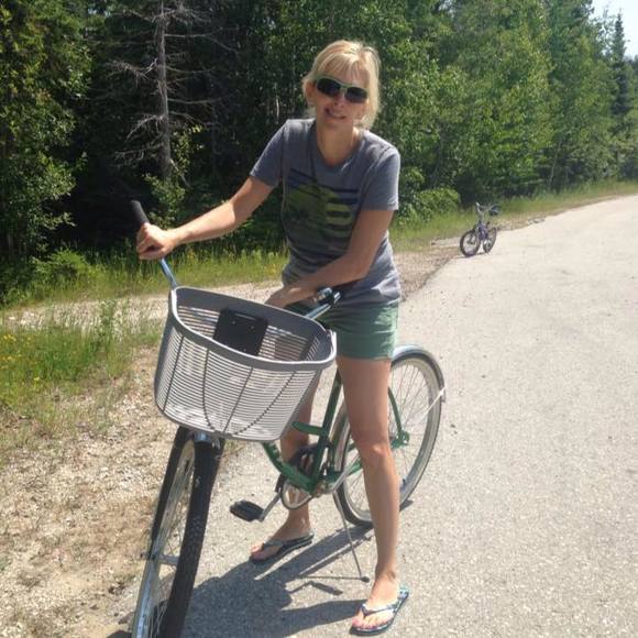 Profile Picture of Heather Schopp (@schopp) on Poshmark