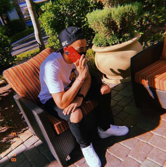 Profile Picture of Devin Cary (@devcurry) on Poshmark