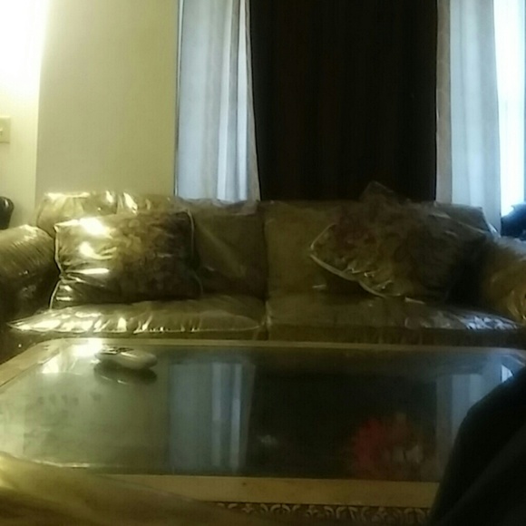 Profile Picture of Ronald Thomas (@trillxron) on Poshmark