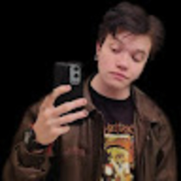 Profile Picture of David Whitaker (@dwhit6705) on Poshmark