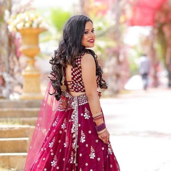 Profile Picture of Anshu Singh (@anshusingh936) on Poshmark