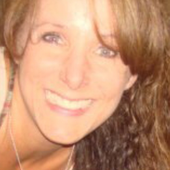 Profile Picture of Shelly Hopper (@sahopper12) on Poshmark