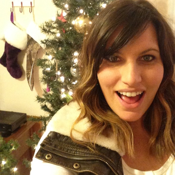 Profile Picture of Mindy Blankenship (@mindylynn10) on Poshmark