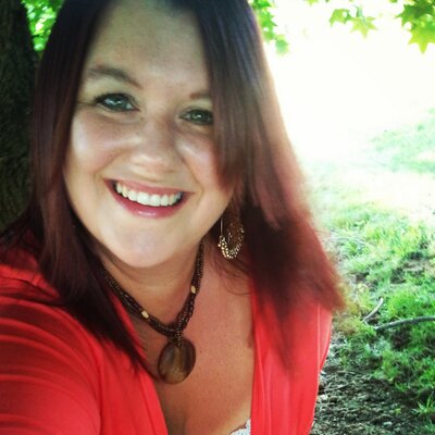 Profile Picture of Rachel E. Stepp (@Lovinpoetry) on Twitter