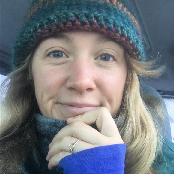 Profile Picture of Emily Dawes (@emdawes) on Poshmark