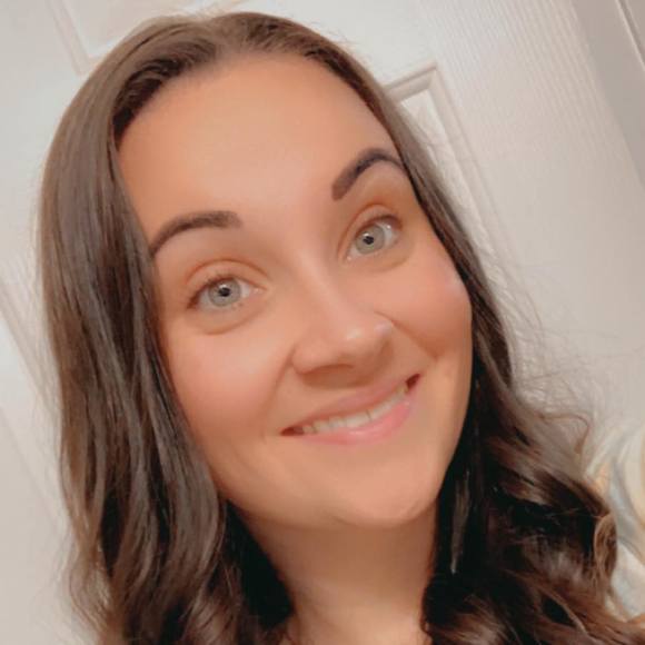 Profile Picture of Kimberly Uzzell (@kaybeyou) on Poshmark