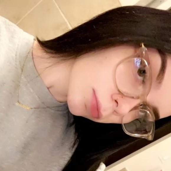 Profile Picture of Melissa Foster (@melissafoste755) on Poshmark