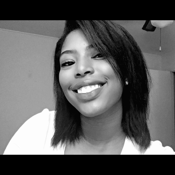 Profile Picture of Michaela Benoit (@mbenoit__) on Poshmark