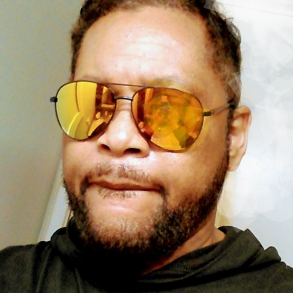 Profile Picture of David Mcginnis (@davidmc60) on Poshmark