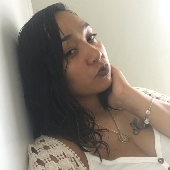 Profile Picture of Donna Abercrombie (@dma1027) on Poshmark