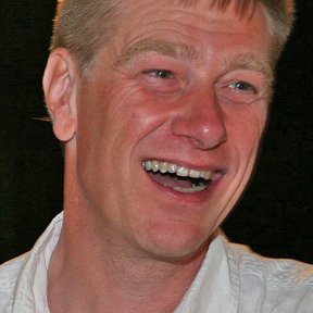 Profile Picture of Steve Crosson Smith (@stevecsuk) on Twitter