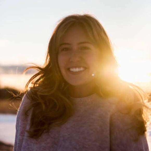 Profile Picture of Linnea Cisar (@linneacisar) on Poshmark