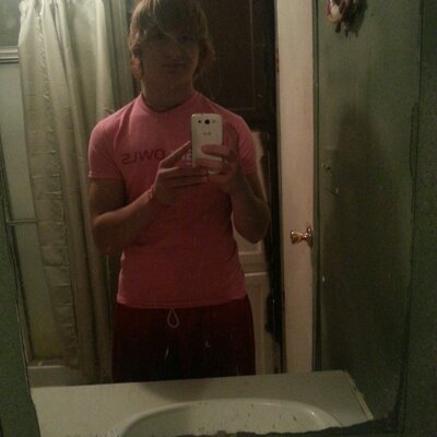 Profile Picture of Chris Ferrell (@ElginAthlete12) on Twitter