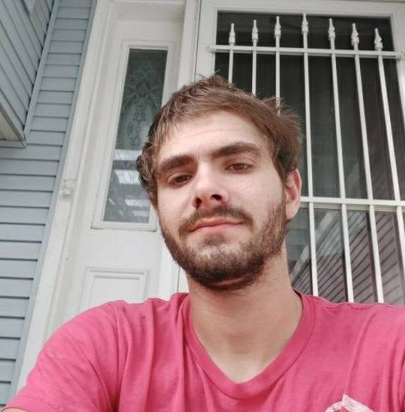 Profile Picture of Reese Coros (@reesecoros1) on Poshmark