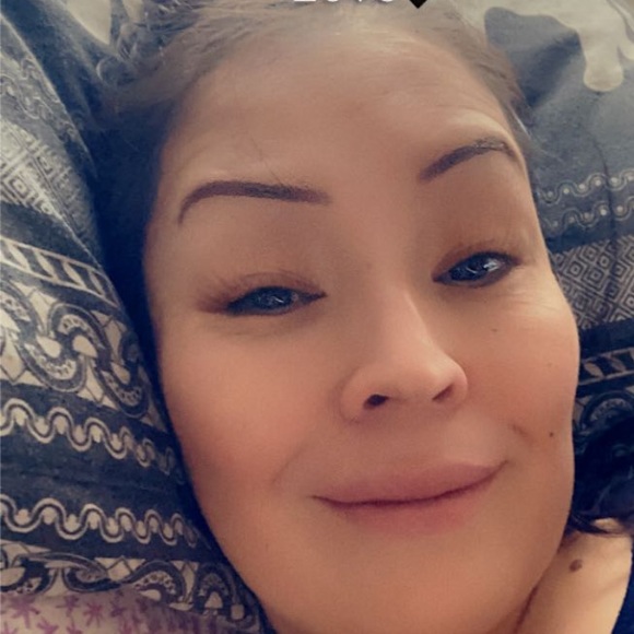 Profile Picture of Elaine Harris (@elaine_harris81) on Poshmark