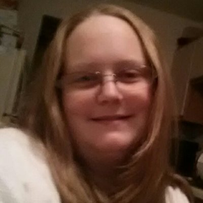 Profile Picture of Michelle Danielson (@fazoolies) on Twitter