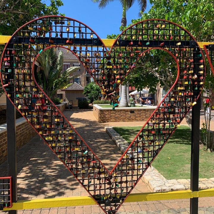Profile Picture of darawolfe00 (@dara.nichole) on Tiktok